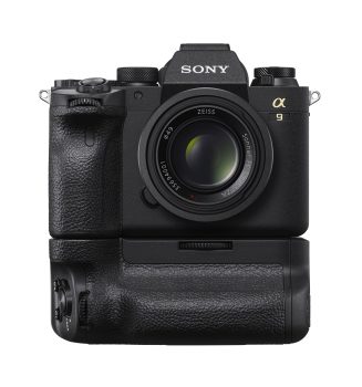 Sony Alpha 9 II s gripom